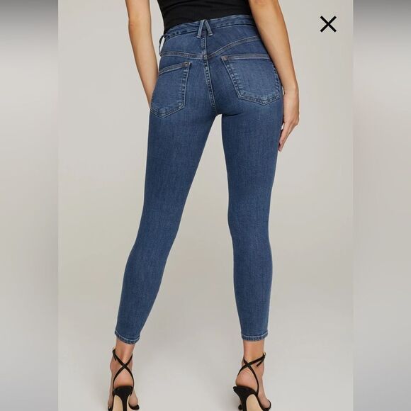 Good American Good Legs Crop Jeans - Picture 4 of 6